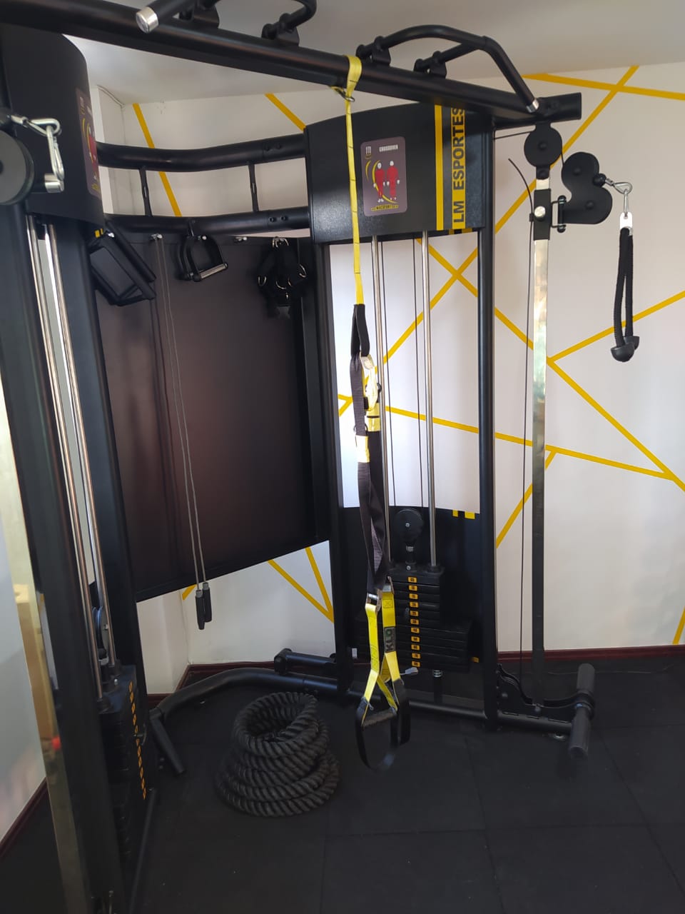 Aparelho de treino funcional com corda naval, no Fox Studio Personal Trainer